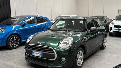 Usata Mini ONE 75 CV (55 kW) 2015 Verde Utilitaria