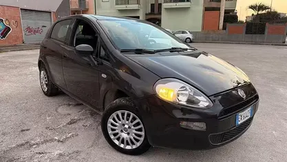 Usata Fiat Punto Street 77 CV (56 kW) 2015 Utilitaria