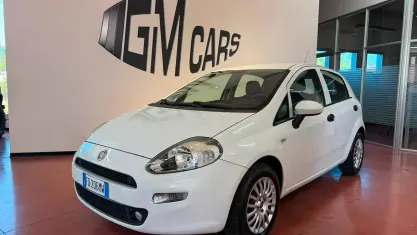 Usata Fiat Punto Lounge 77 CV (56 kW) 2016 Bianco Utilitaria