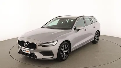 Usata Volvo V60 Core 197 CV (144 kW) 2023 Argento Station wagon