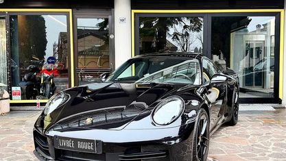 Usata Porsche 911 Carrera 394 CV (289 kW) 2025 Nero jet metallizzato Coupé