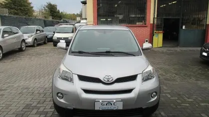 Grigio Usata 2009 Toyota Urban Cruiser Sol SUV | 4900 € (Buon prezzo)