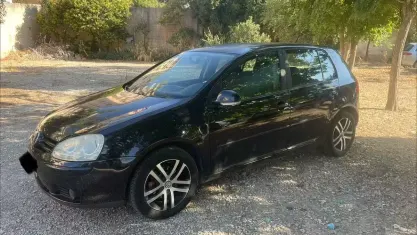 Usata VW Golf V Comfortline 102 CV (75 kW) 2007 Nero Berlina