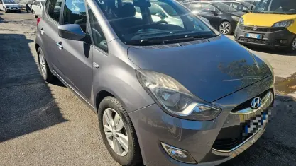 Usata Hyundai ix20 Classic 90 CV (66 kW) 2015 Grigio Utilitaria