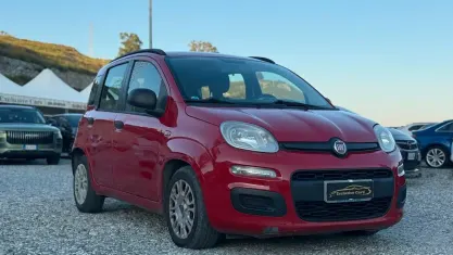 Usata Fiat Panda Easy 69 CV (50 kW) 2015 Rosso Utilitaria