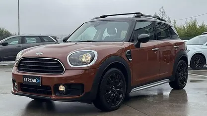 Usata Mini Cooper D Countryman 150 CV (110 kW) 2017 Arancione SUV