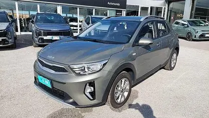 Usata 2021 Kia Stonic Urban SUV | 15.400 € (Buon prezzo)