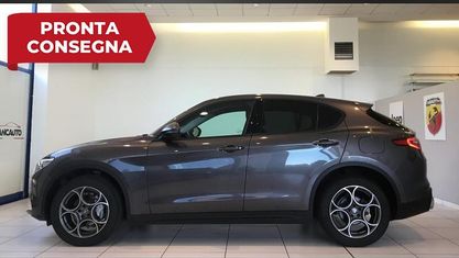 Usata Alfa Romeo Stelvio Super 210 CV (154 kW) 2019 Grigio vesuvio SUV
