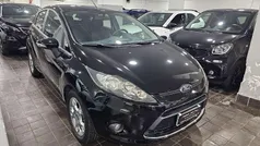 Nero metallizzato Usata 2010 Ford Fiesta Titanium Due volumi | 3990 € (Buon prezzo)