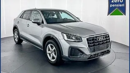 Usata Audi Q2 Design 110 CV (80 kW) 2022 Argento SUV