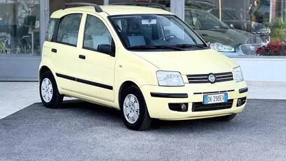 Giallo Usata 2007 Fiat Panda Due volumi | 4200 € (Buon prezzo)