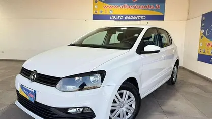 Bianco Usata 2016 VW Polo Trendline Tre volumi | 8900 € (Buon prezzo)