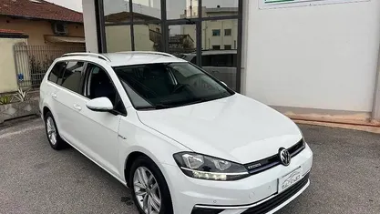 Usata VW Golf VII Executive 110 CV (80 kW) 2017 Bianco Station wagon