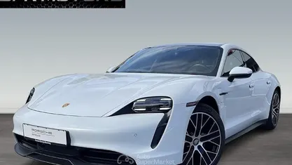 Usata Porsche Taycan 119 kW (163 CV) 2022 Bianco Berlina