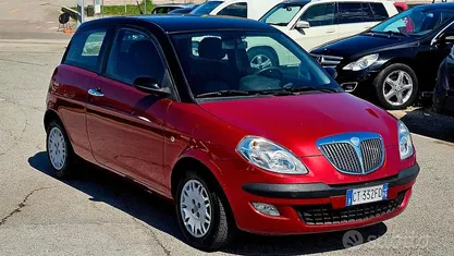 Usata Lancia Ypsilon 70 CV (51 kW) 2005 Rosso Utilitaria