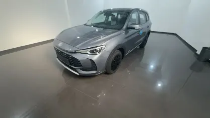 Nuova MG ZS 116 CV (85 kW) 2025 Cosmic silver Berlina