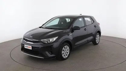 Grigio Usata 2018 Kia Stonic Urban SUV | 12.299 € (Buon prezzo)