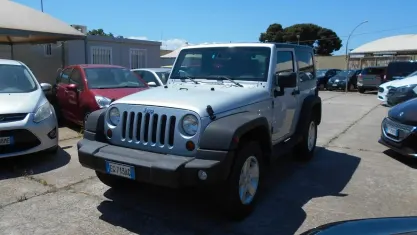 Usata Jeep Wrangler Sport 177 CV (130 kW) 2010 Argento SUV