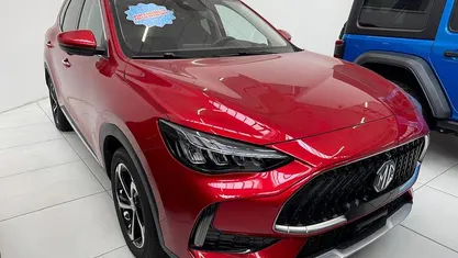 Usata MG HS Luxury 162 CV (119 kW) 2024 Rosso SUV