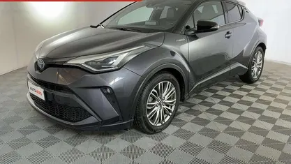 Begagnad Toyota C-HR Lounge 152 HK (111 kW) 2020 Grå SUV