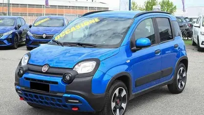Usata Fiat Panda Cross Cross 69 CV (50 kW) 2024 Blu Utilitaria