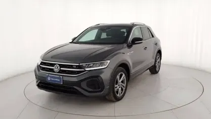 Usata VW T-Roc R-line 116 CV (85 kW) 2024 Grigio metallizzato SUV