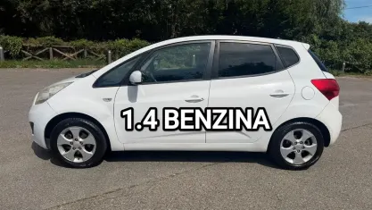 Usata Kia Venga LX 90 CV (66 kW) 2010 Bianco Utilitaria