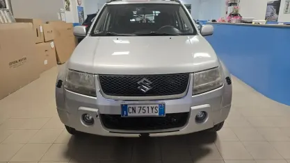 Usata Suzuki Grand Vitara 129 CV (94 kW) 2005 Grigio SUV