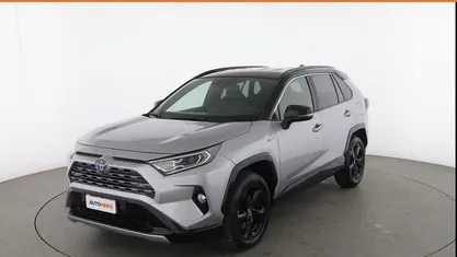 Usata Toyota RAV4 Hybrid Style 218 CV (160 kW) 2019 Argento SUV