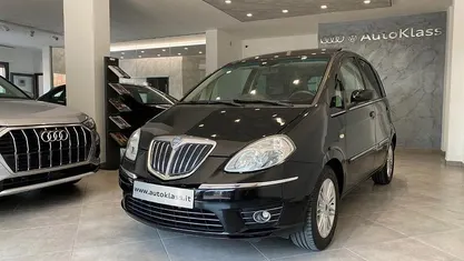 Nero Usata 2009 Lancia Musa Monovolume | 5990 € (Molto cara)