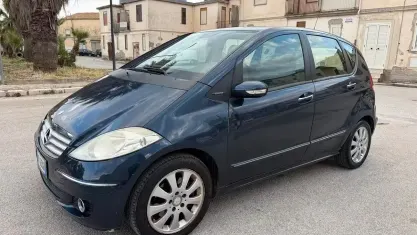 Usata Mercedes A200 140 CV (102 kW) 2009 Blu Berlina