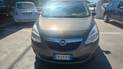 Usata Opel Meriva 95 CV (69 kW) 2012 Grigio Monovolume