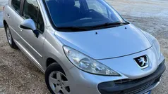 Argento Usata 2009 Peugeot 207 Tre volumi | 4300 € (Buon prezzo)