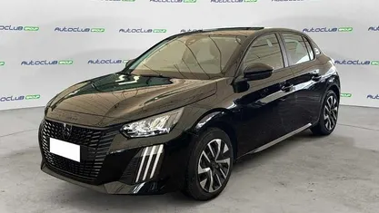 Usata Peugeot 208 Style 101 CV (74 kW) 2025 Nero Utilitaria