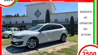 Usata Renault Mégane GrandTour LIMITED 110 CV (80 kW) 2016 Grigio Station wagon