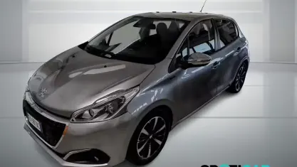 Usata Peugeot 208 Signature Sky 102 CV (75 kW) 2019 Gray Utilitaria
