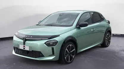 Usata Lancia Ypsilon 114 kW (156 CV) 2024 Verde Utilitaria