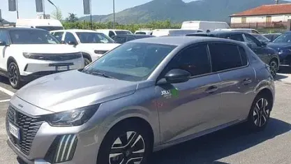 Nuova Peugeot 208 Allure 110 CV (80 kW) 2025 Grigio Utilitaria