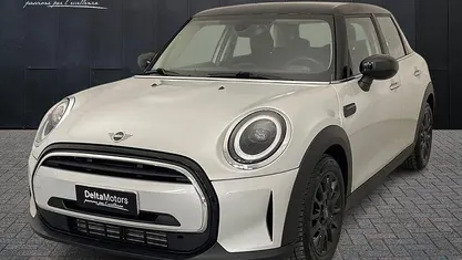 Usata Mini Cooper Classic 136 CV (100 kW) 2022 Bianco metallizzato Utilitaria