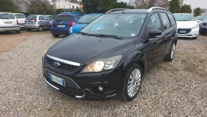 Usata Ford Focus 116 CV (85 kW) 2009 Nero Station wagon