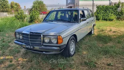Usata Mercedes C230 110 CV (80 kW) 1979 Station wagon