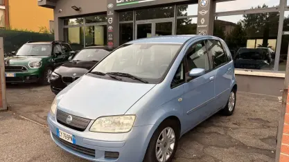 Usata Fiat Idea Dynamic 69 CV (50 kW) 2006 Blu/azzurro Monovolume
