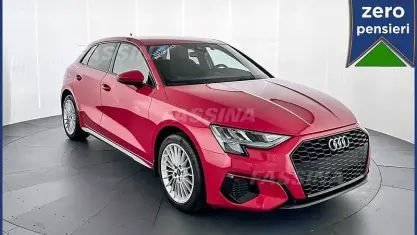 Usata Audi A3 e-tron Business 150 CV (110 kW) 2023 Rosso Utilitaria