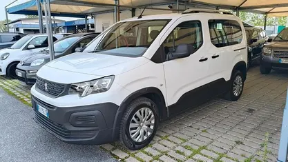 Usata Peugeot Rifter Active 110 CV (80 kW) 2019 Monovolume