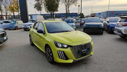 Usata 2025 Peugeot 208 Business-Line Due volumi | 19.750 € (Buon prezzo)