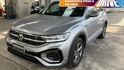 Usata VW T-Roc R-line 110 CV (80 kW) 2023 Argento SUV