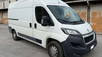Usata Peugeot Boxer 131 CV (96 kW) 2018 Bianco pastello Furgone