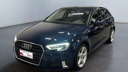 Usata Audi A3 Sportback Sport 116 CV (85 kW) 2019 Blu Utilitaria