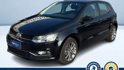 Nero pastello Usata 2017 VW Polo Highline Tre volumi | 12.700 € (Cara)