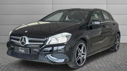 Usado Mercedes A180 Sport 109 CV (80 kW) 2013 Blanco Berlina